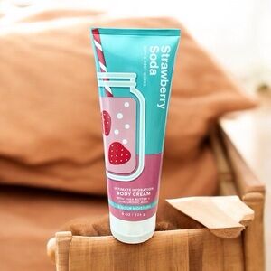 🆕Strawberry Soda Ultimate Hydration Body Cream